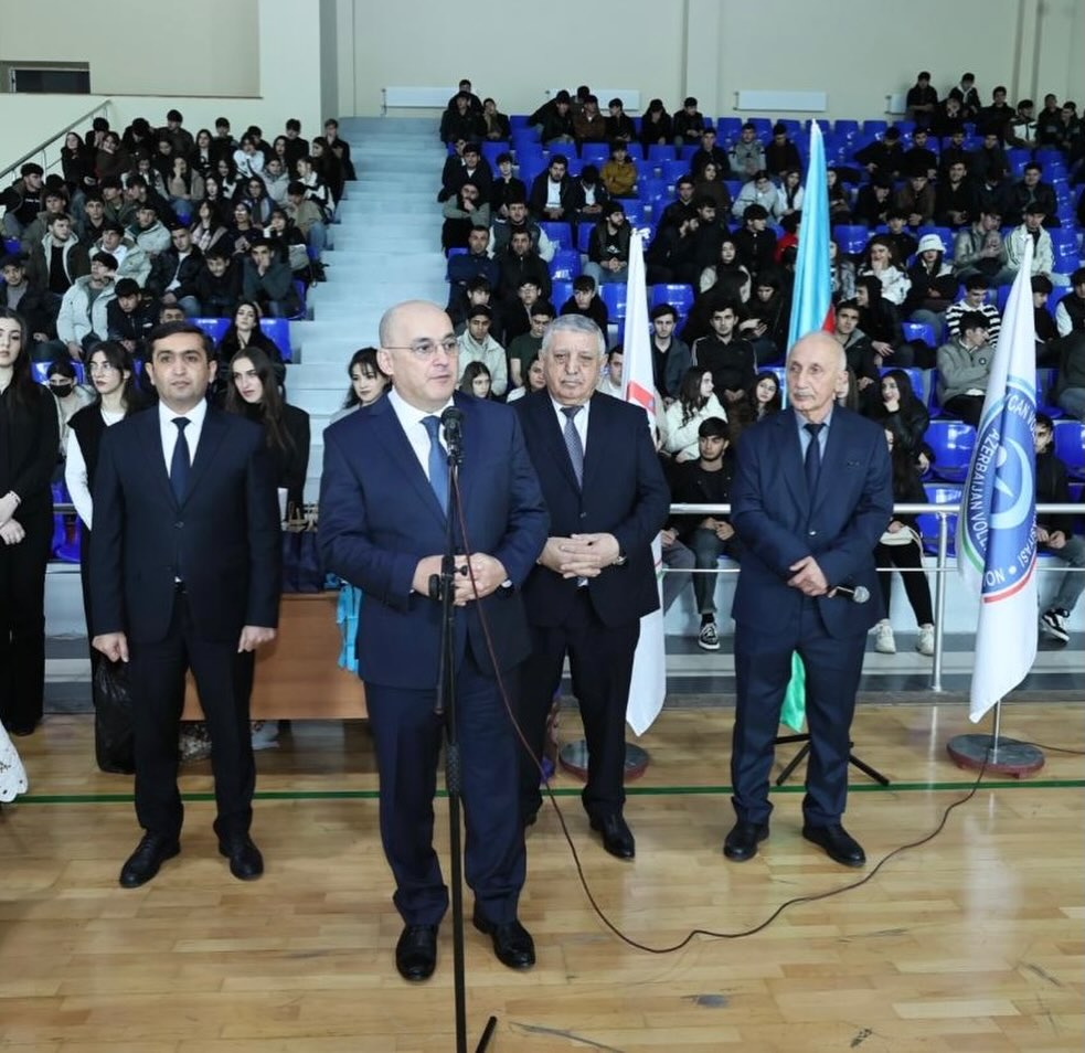 Zaqatala Olimpiya İdman Kompleksində Oğuz Regional Voleybol Klubunun (RVK) 16 yaşadək oğlan və qız komandaları arasında respublika çempionatına hazırlıq məqsədilə mini turnirin final qarşılaşmaları baş tutub.