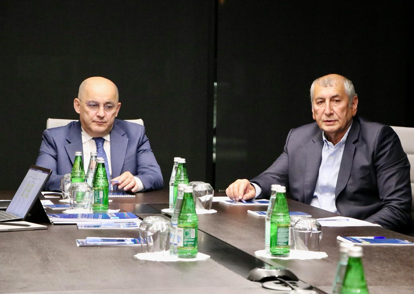 Azərbaycan Voleybol Federasiyasının (AVF) rəhbərliyi qadın voleybolçulardan ibarət yığmamızın üzvləri ilə görüşüb
                                  